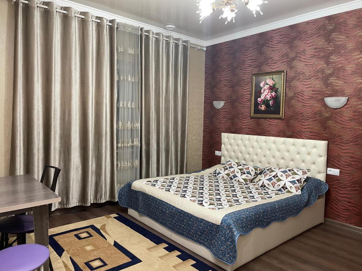 Sweet Home Hostel Bishkek Esterno foto