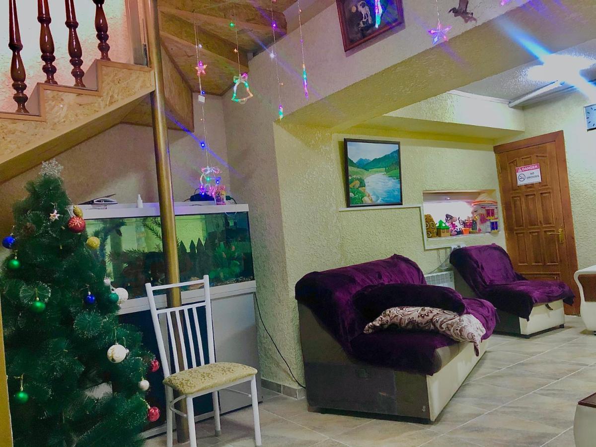Sweet Home Hostel Bishkek Esterno foto
