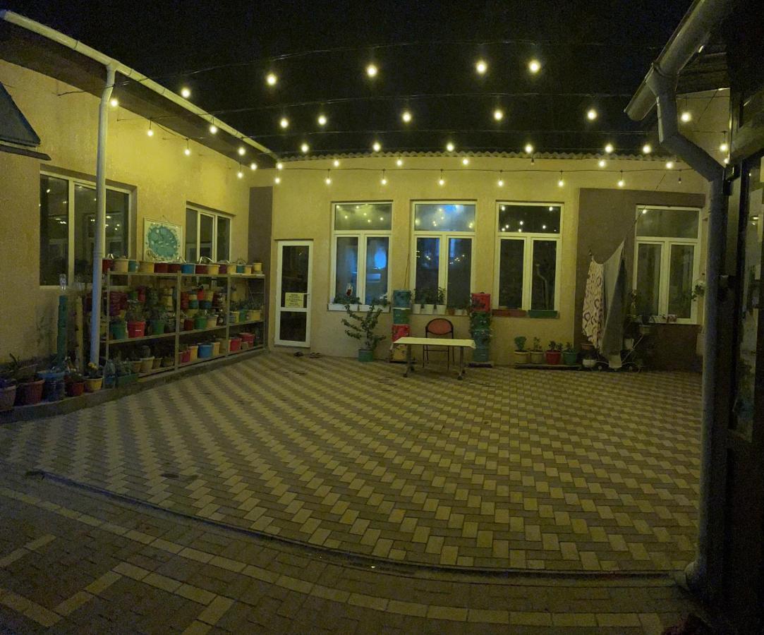 Sweet Home Hostel Bishkek Esterno foto