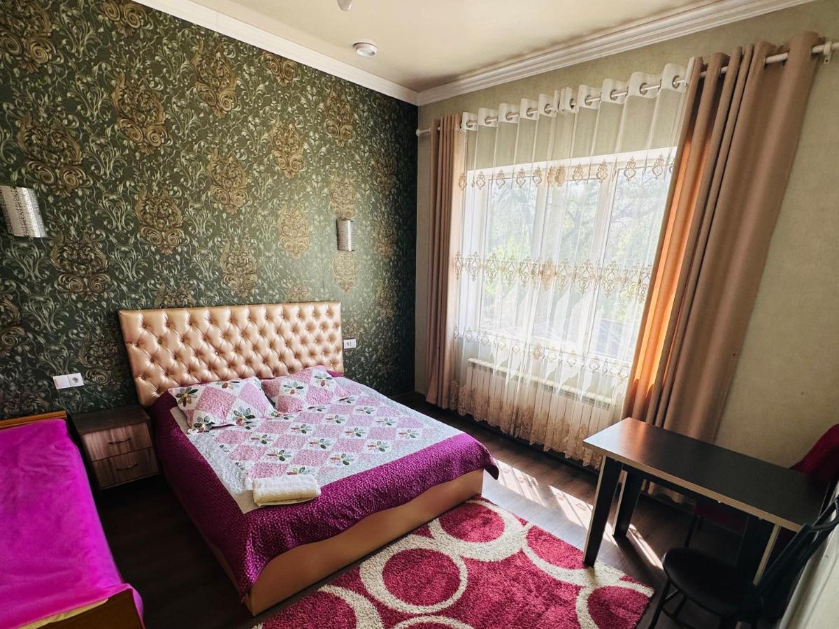Sweet Home Hostel Bishkek Esterno foto