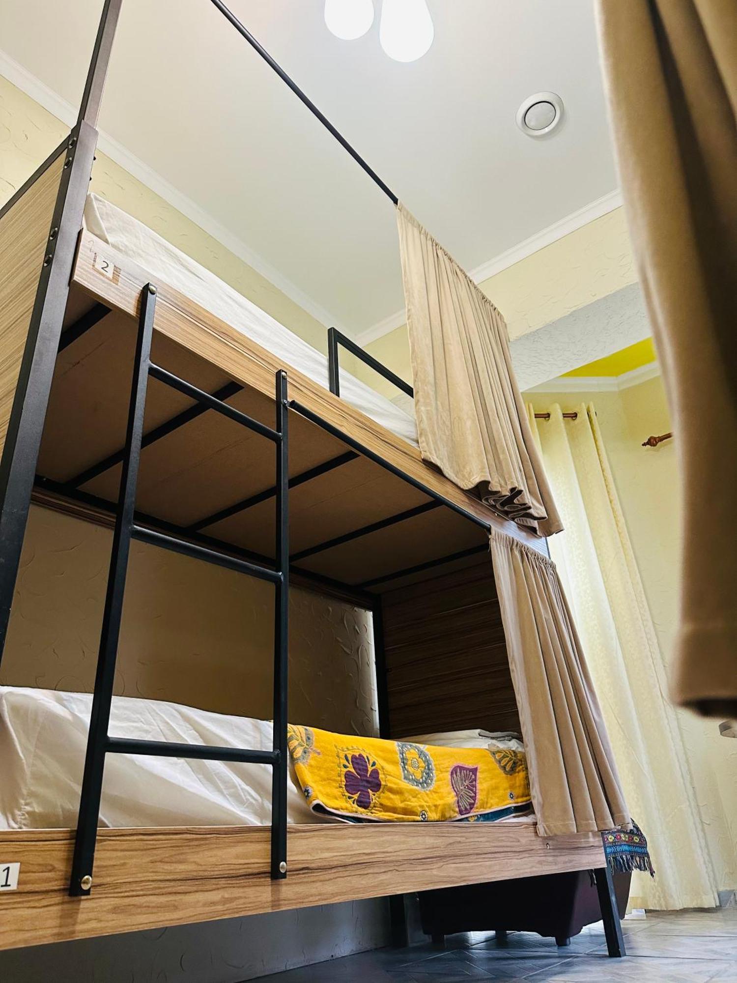 Sweet Home Hostel Bishkek Esterno foto