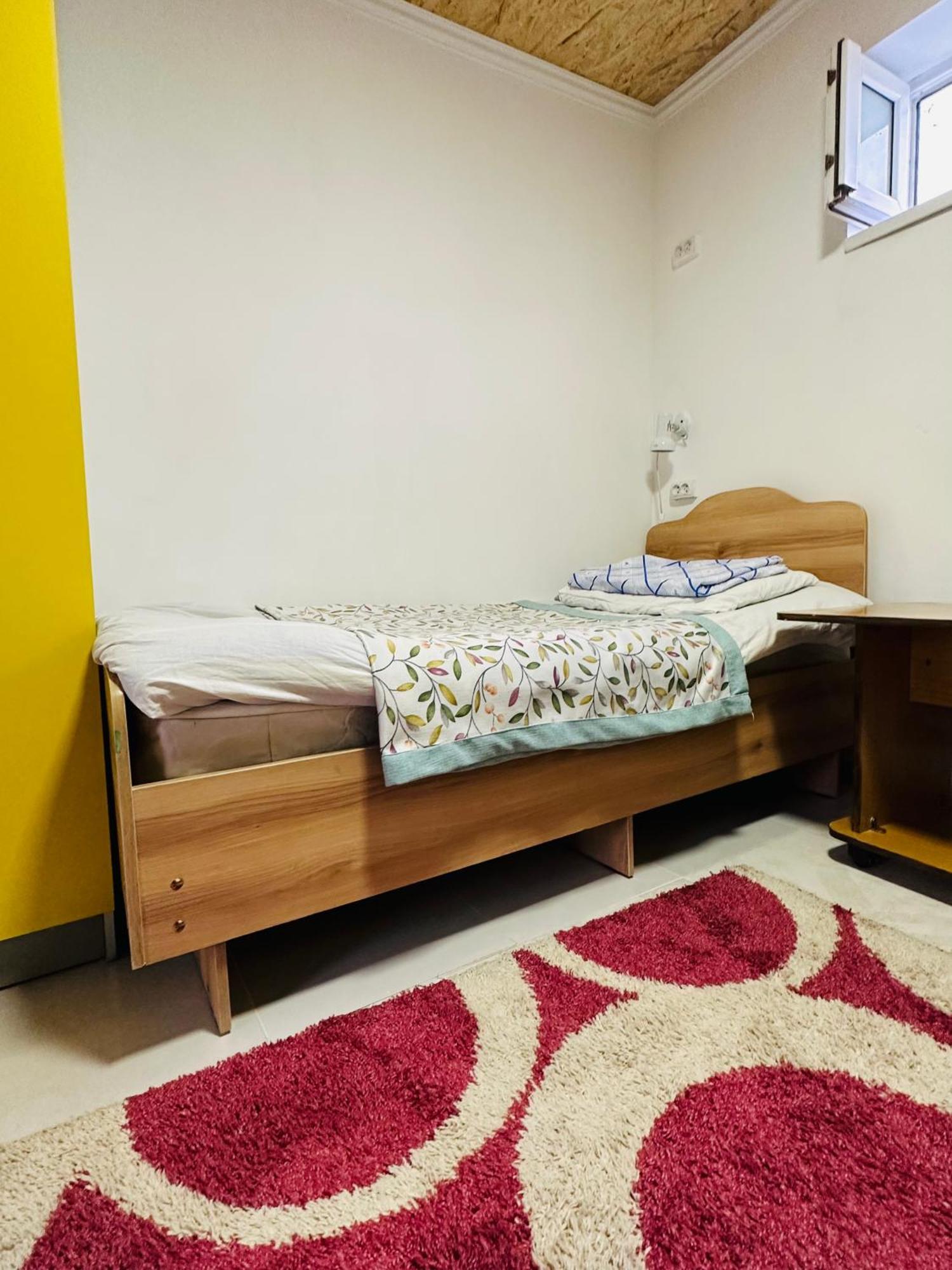 Sweet Home Hostel Bishkek Esterno foto