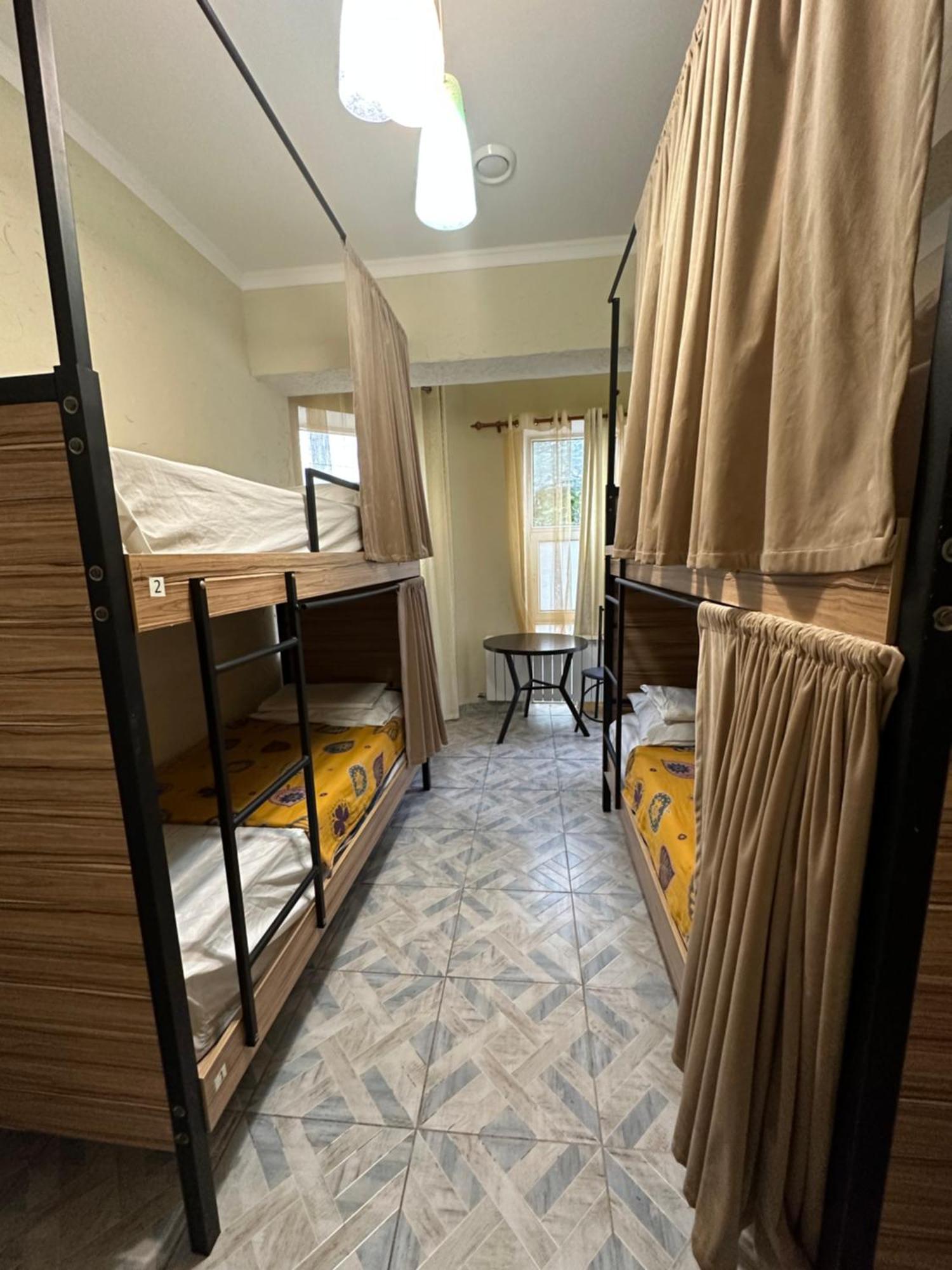 Sweet Home Hostel Bishkek Esterno foto